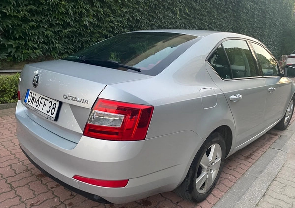 Skoda Octavia cena 39900 przebieg: 234700, rok produkcji 2016 z Nowe małe 79